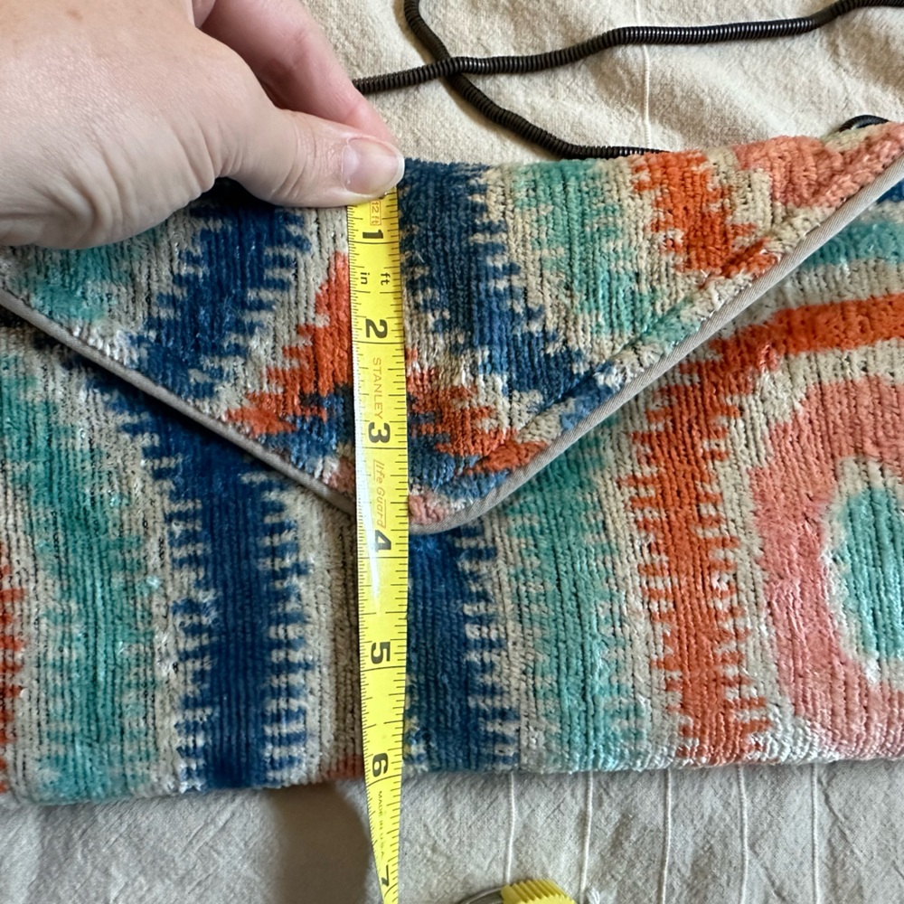 Velour clutch - Picture 2 of 5